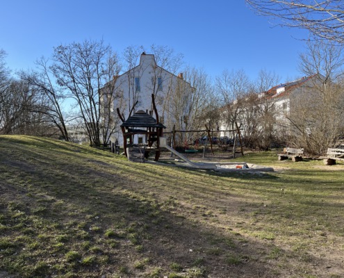 Haus auf dem Spielplatz Golm