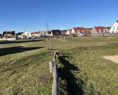 Kleinfeld. Fußballplatz